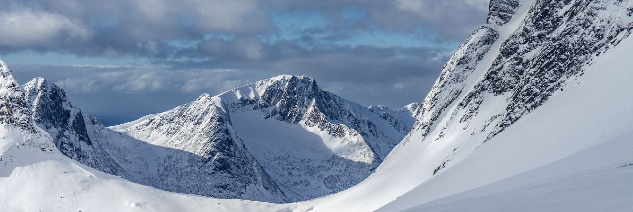 Ein gewaltiges Skitouren-Gebiet auf Senja