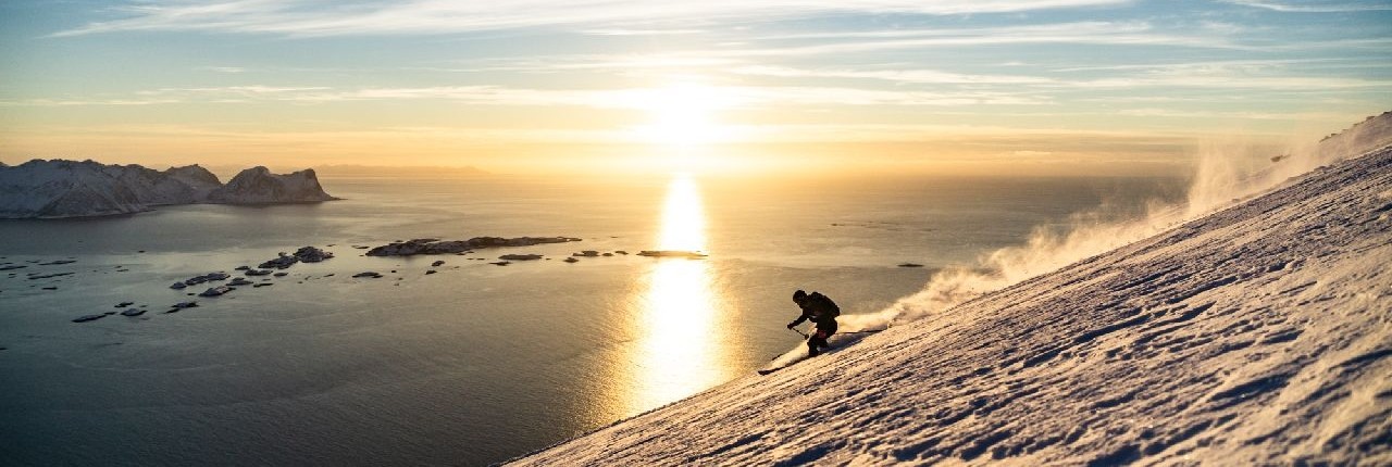 Geniale Abendskitour auf Senja in Norwegen