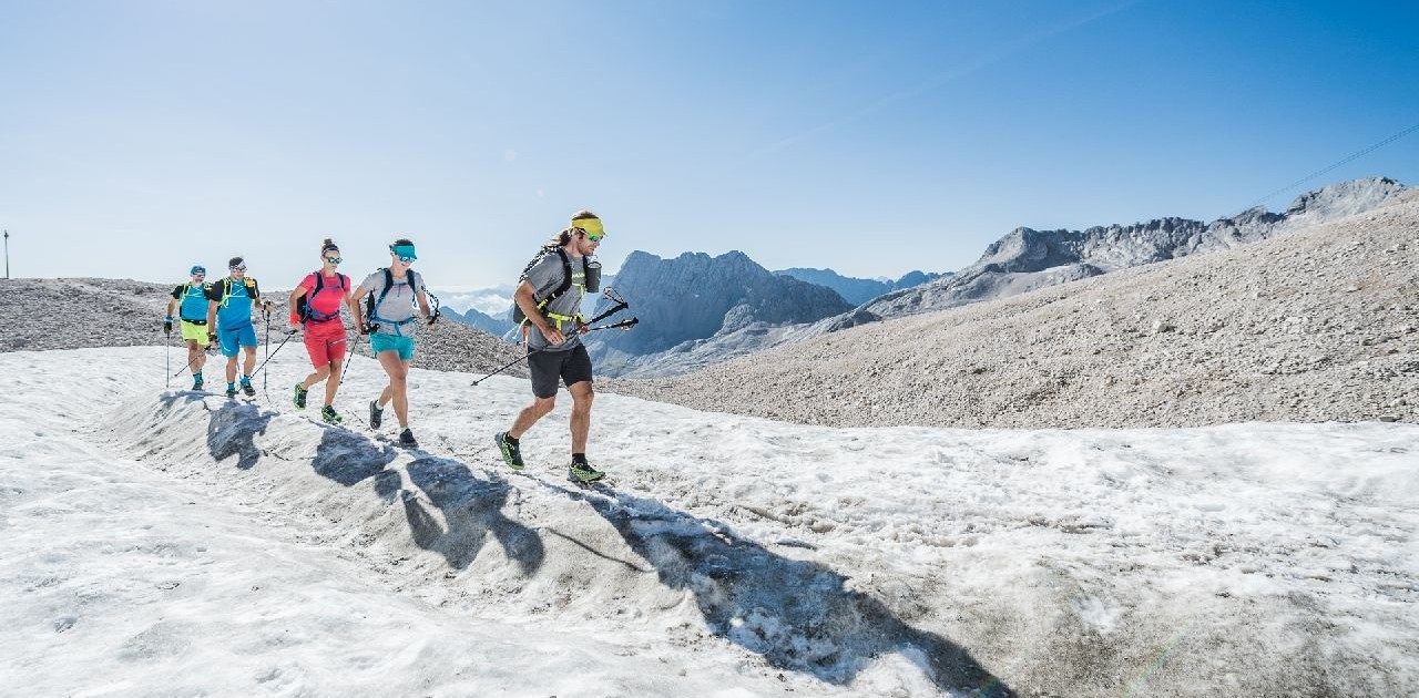 Schneefeld während der Speedtransalp Garmisch Meran