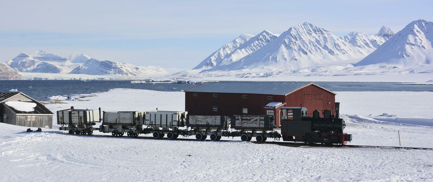 Ski & Sail Touren mit der Eisenbahn auf Spitzbergen